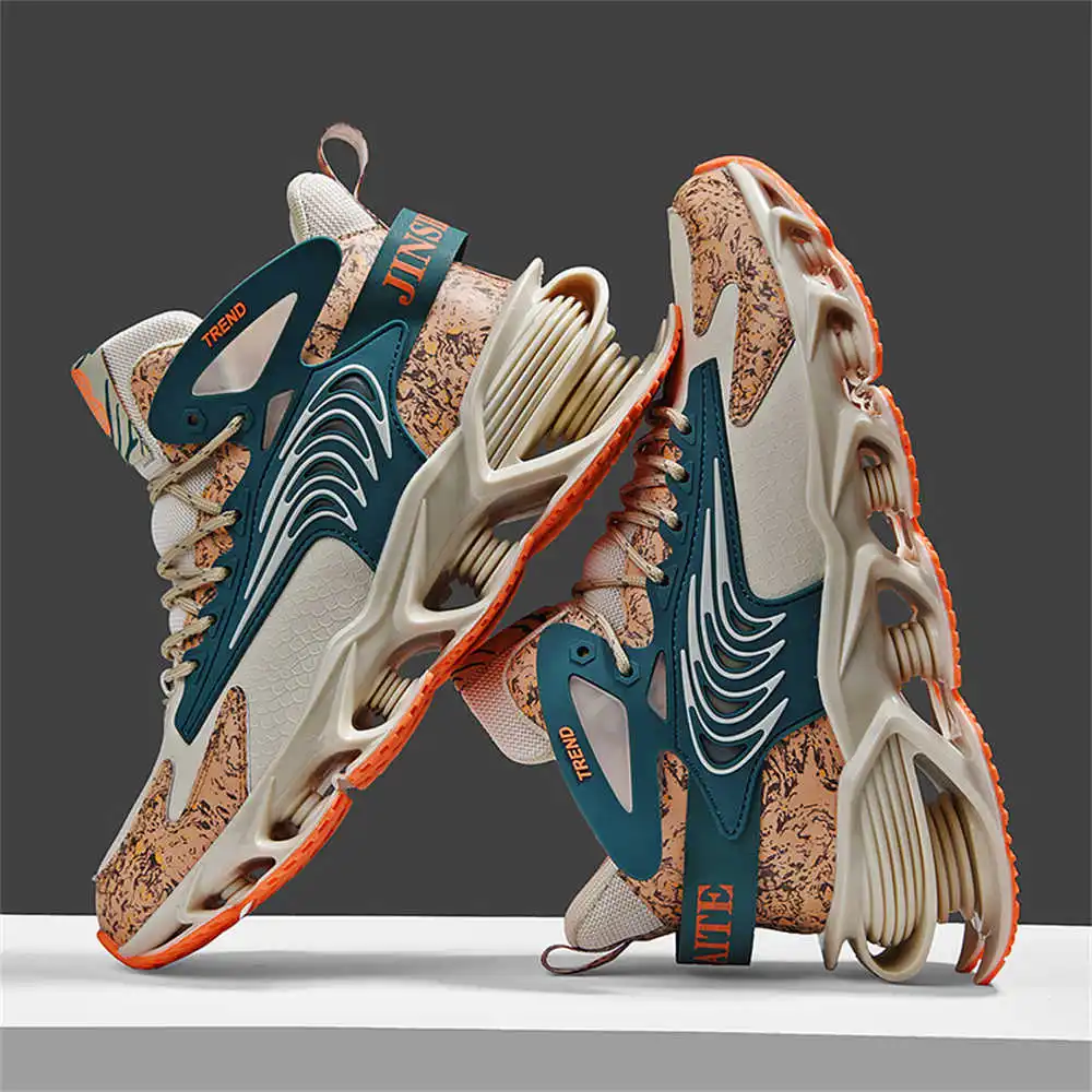 Antislip Mid Kind Running Snea - Outdoor Camping Guy recensie en prijs